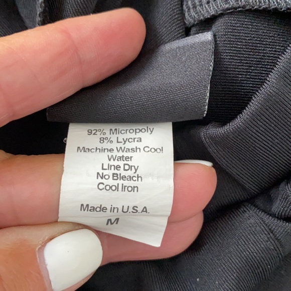 Black DTL Skort, size Medium/6 - Picture 5 of 7